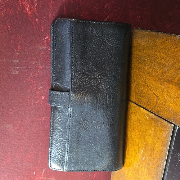 Wilsons Leather Pelle Studio Ladies Black Bifold Wallet & Checkbook - Pre-owned - Picture 4 of 8